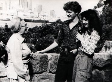 Kimible Rendall and Carole Sklan chating with Lottie during an interview. From the Videotapes from Australia catalogue (photographer unknown).